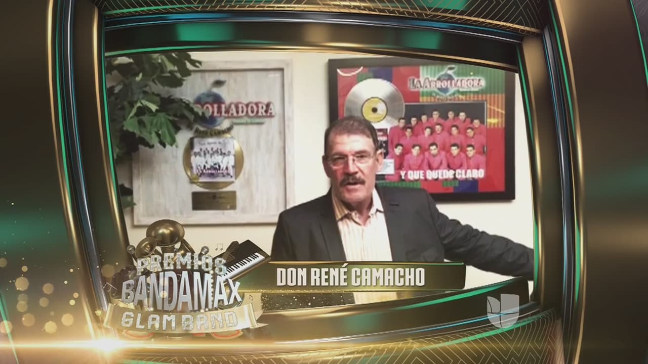 "Tengo muy bonitos recuerdos de Joan, compartimos camerinos, escenarios...En uno de los discos grabamos un tema muy bonito...", compartió don René Camacho de la Arrolladora Banda El Limón.
