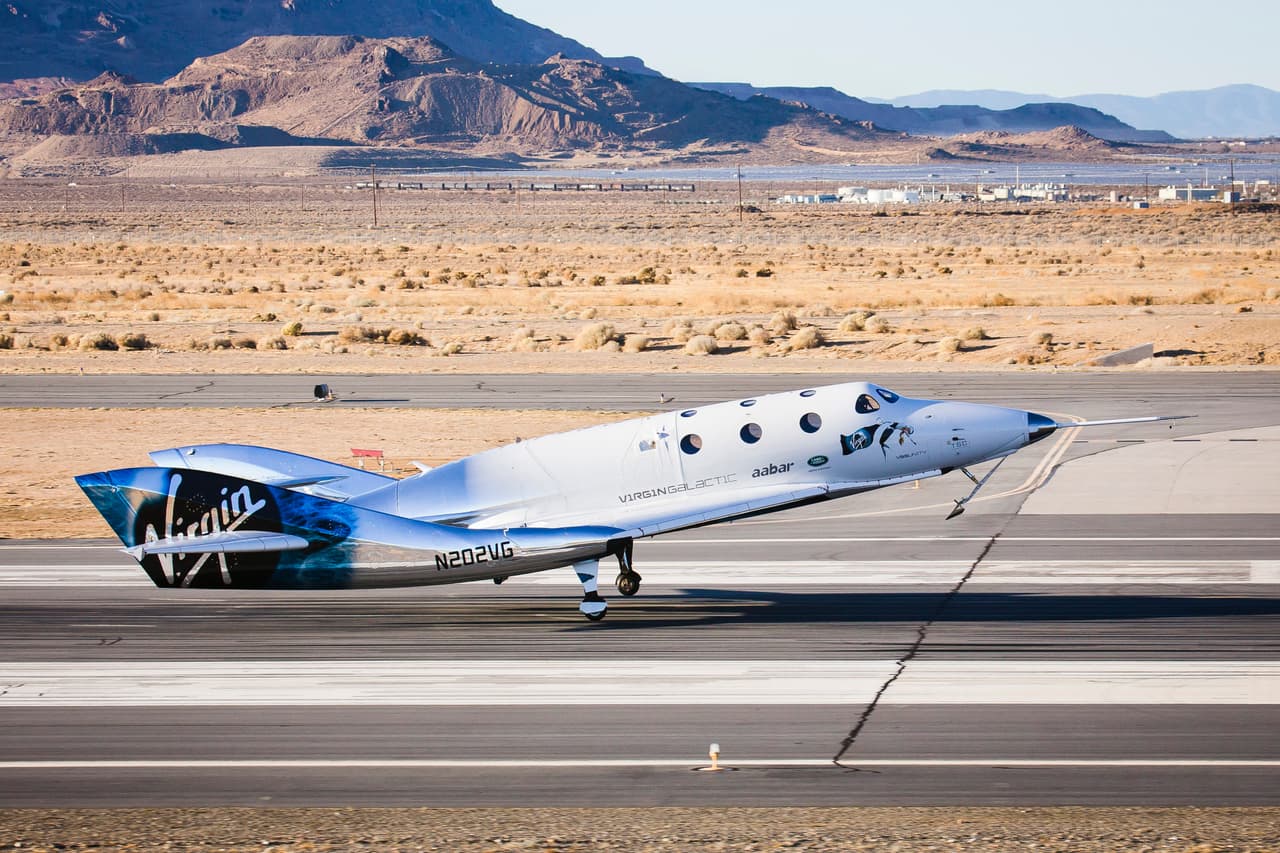 Finalmente, se espera que el VSS Unity aterrice nuevamente en la pista de aterrizaje del Spaceport America unas dos horas después del despegue.