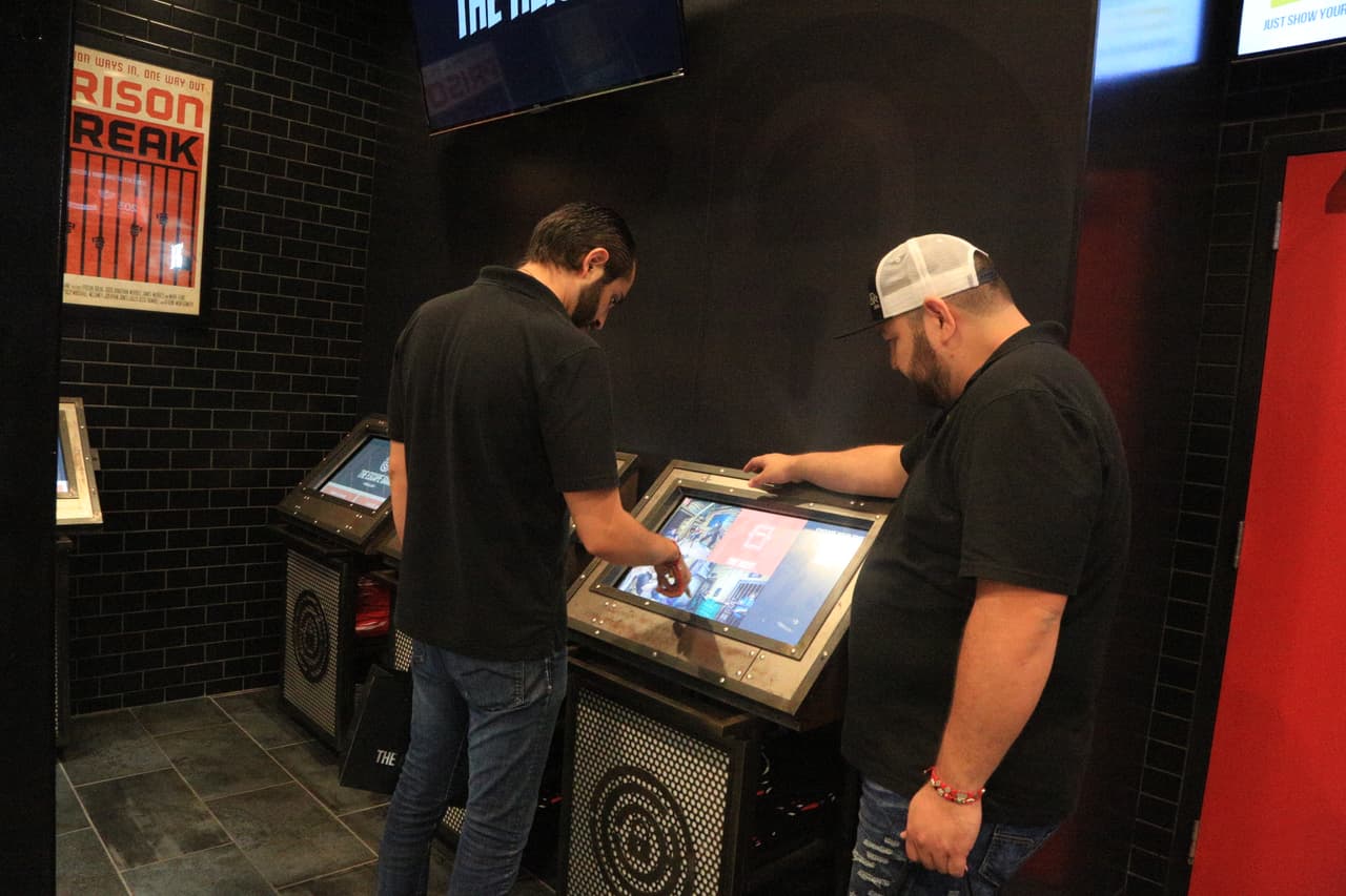 Los tres locutores se fueron a las calles de Dallas y tuvieron la oportunidad de conocer algunos de sus seguidores.