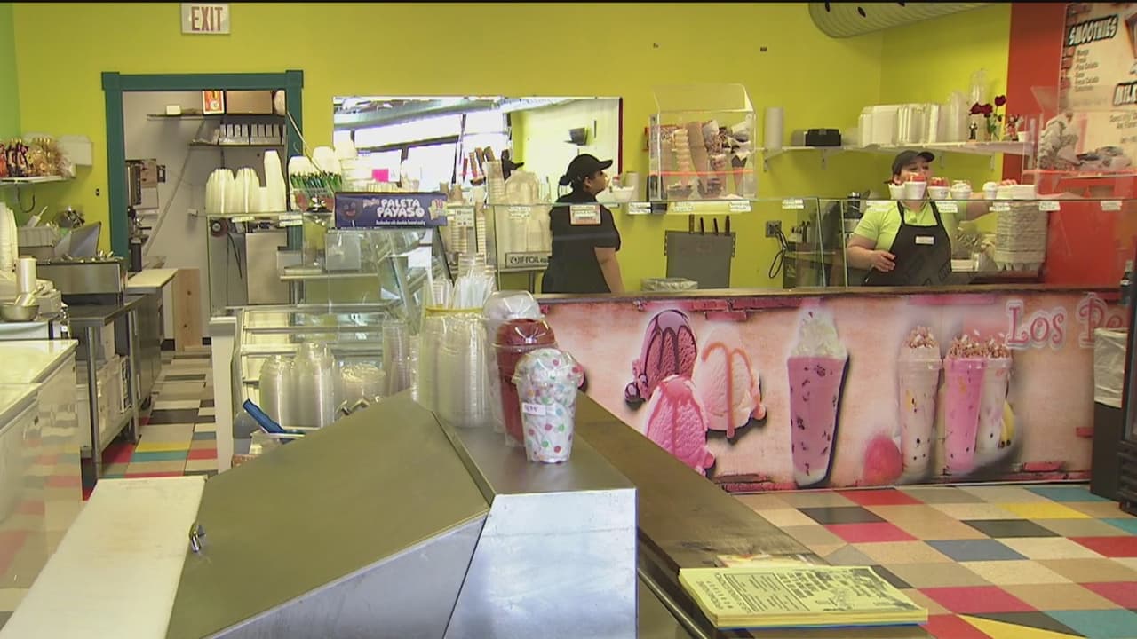 Varios negocios en Chicago cerrarán este jueves 16 en apoyo a la convocatoria "Un día sin Inmigrantes"