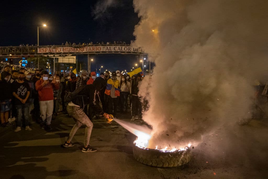 Las protestas de la noche del miércoles anteceden al encuentro que sostendrán este jueves el gobierno y el frente más visible de la protesta, en el que no están integrados todos los sectores que están mostrando su descontento en las calles.
