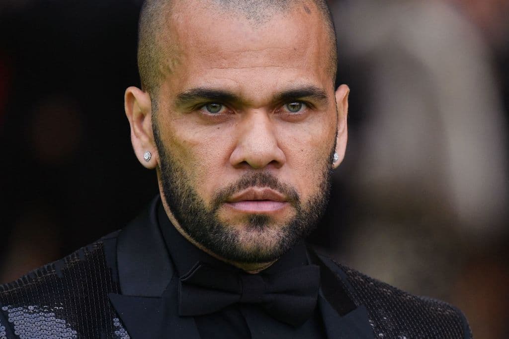 "Que pague con cárcel": joven que denunció a Dani Alves por agresión sexual no quiere ser indemnizada