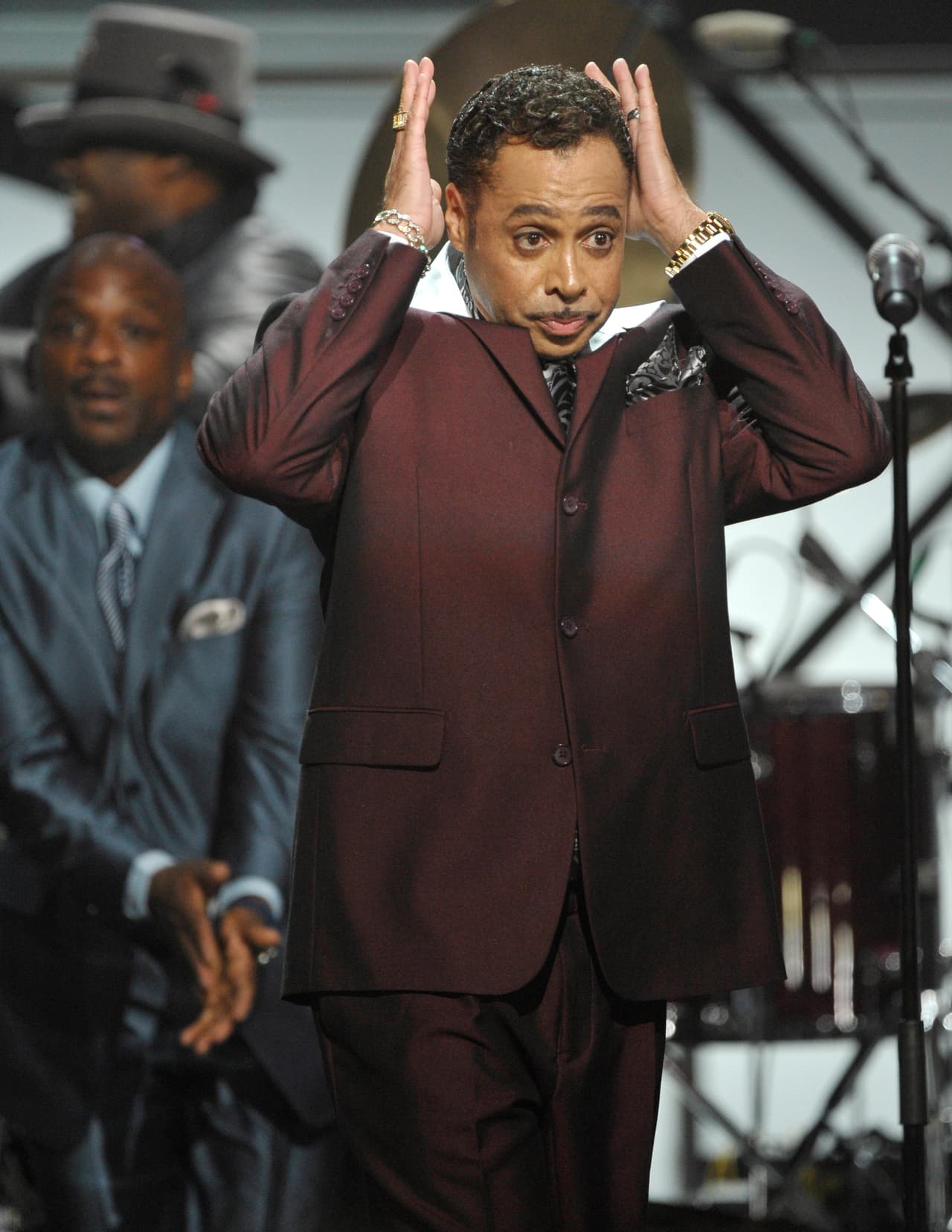 Morris Day actuó durante la entrega de los premios Soul Train el jueves 17 de noviembre de 2011 en Atlanta. (Foto AP/John Amis)