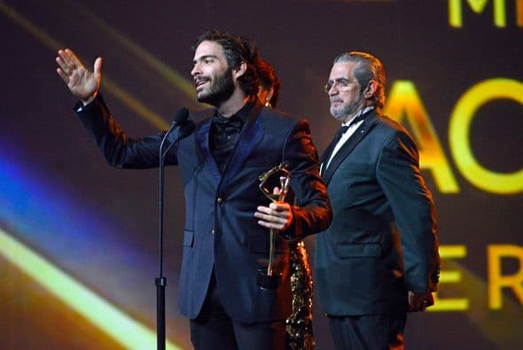 Quien interpretó a "Dimitrio" en el melodrama "Lo Que La Vida Me Robó".