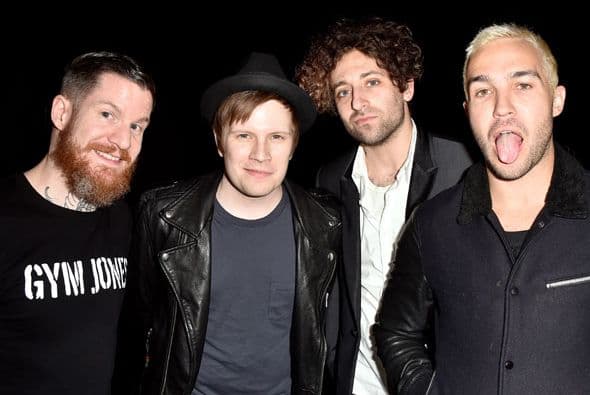Fall Out Boy listos para celebrar.