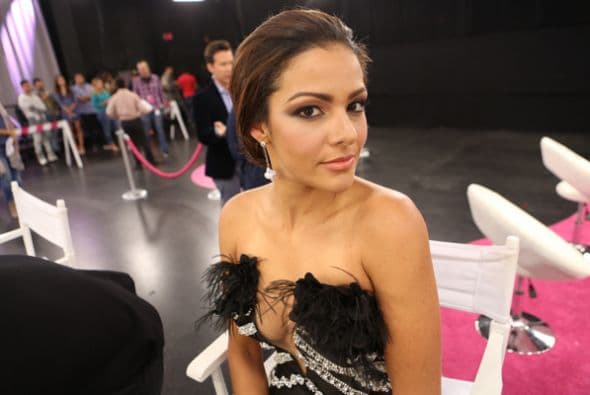 Te llevamos detrás de cámaras de esta semifinal donde hasta las eliminadas resucitaron. ¿Quién será la próxima Nuestra Belleza Latina?