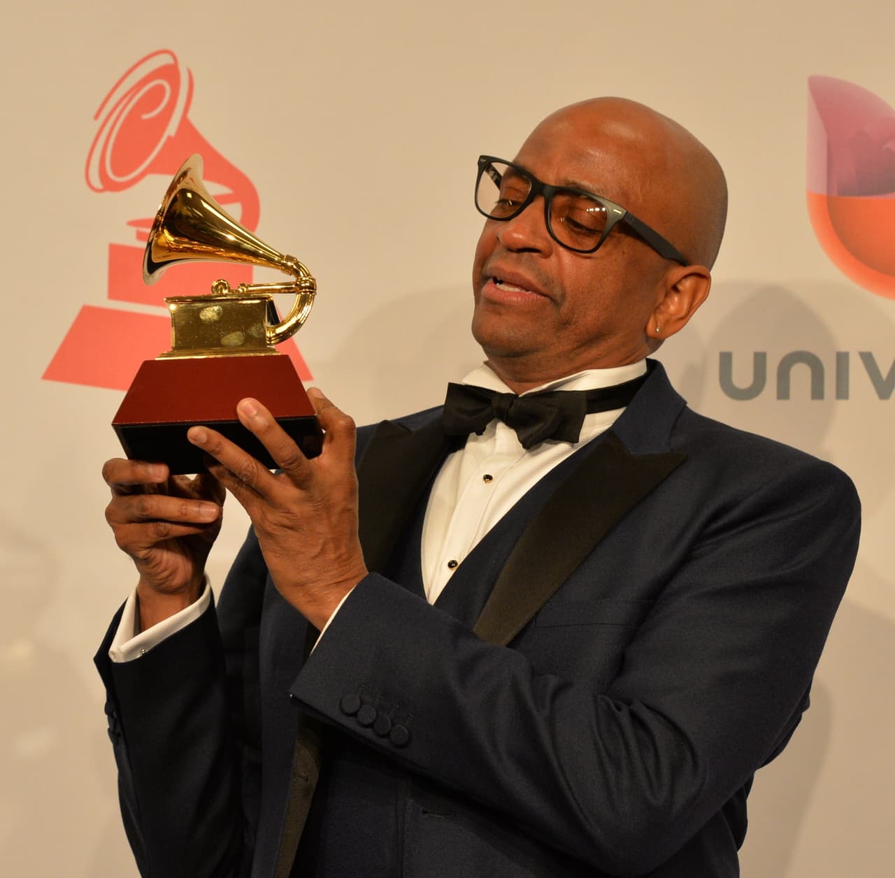 Sergio obtuvo este premio gracias a las nueve producciones que hizo al lado de distintos artistas.