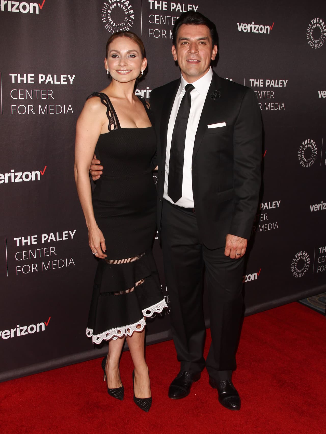 Elizabeth Álvarez y Jorge Salinas fueron los más elegantes de la velada.