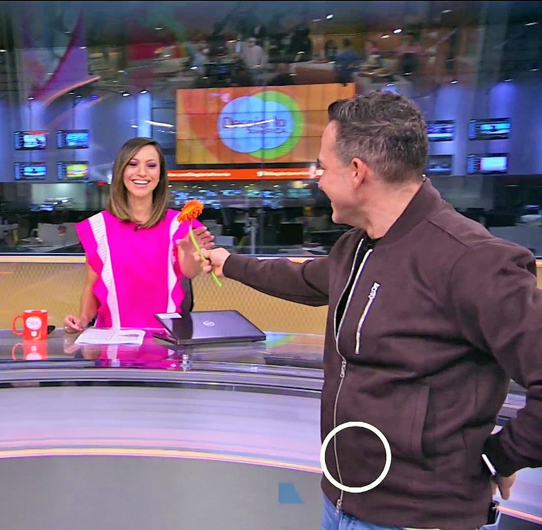 En Despierta América consentimos a las mamás del show en su día, una de ellas es Satcha Pretto, quien en el inicio del programa recibió un tierno detalle de parte de Carlos Calderón.