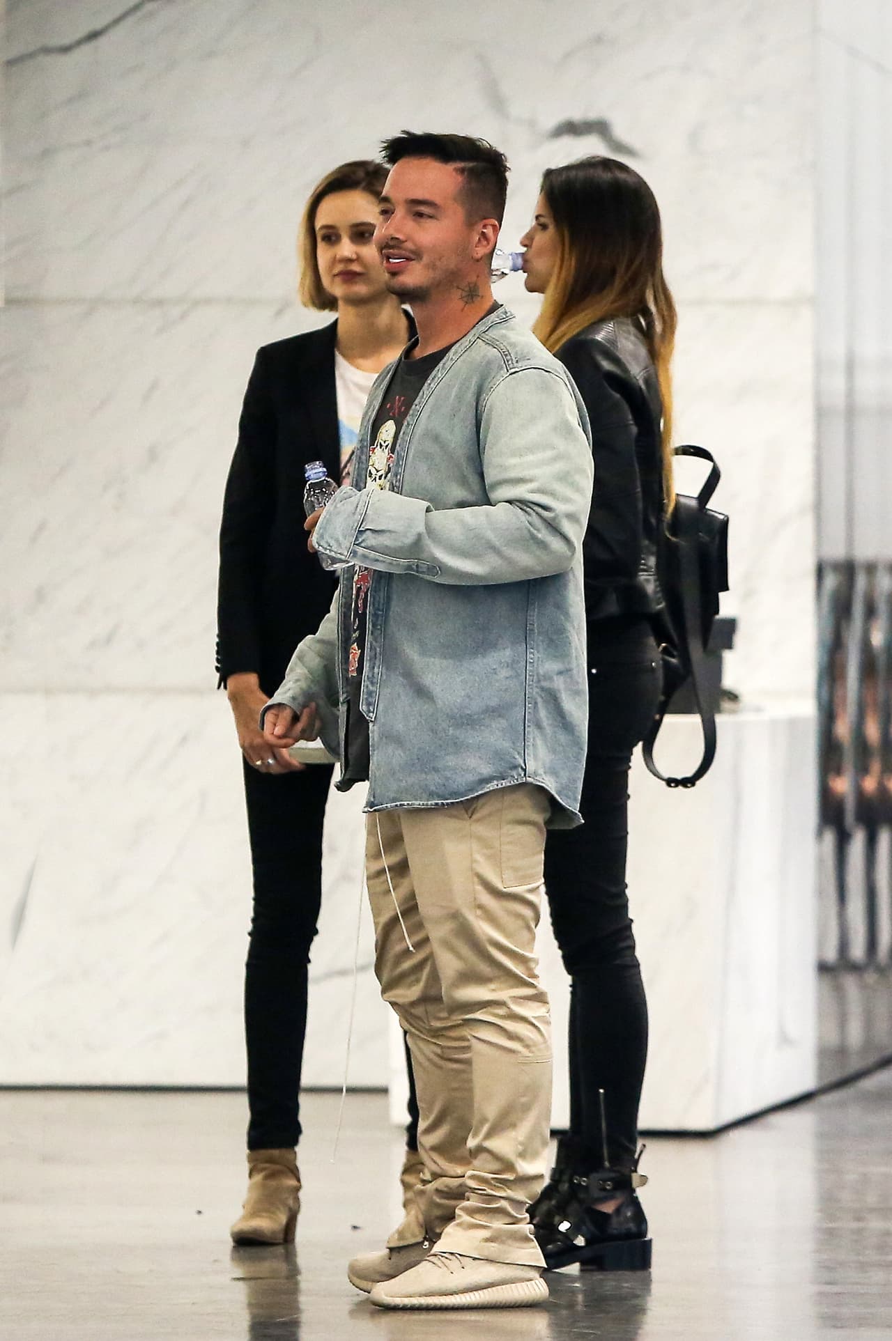 ¡Sí! Es María Camila, la chica con la que se le ha visto en varias ocasiones últimamente.