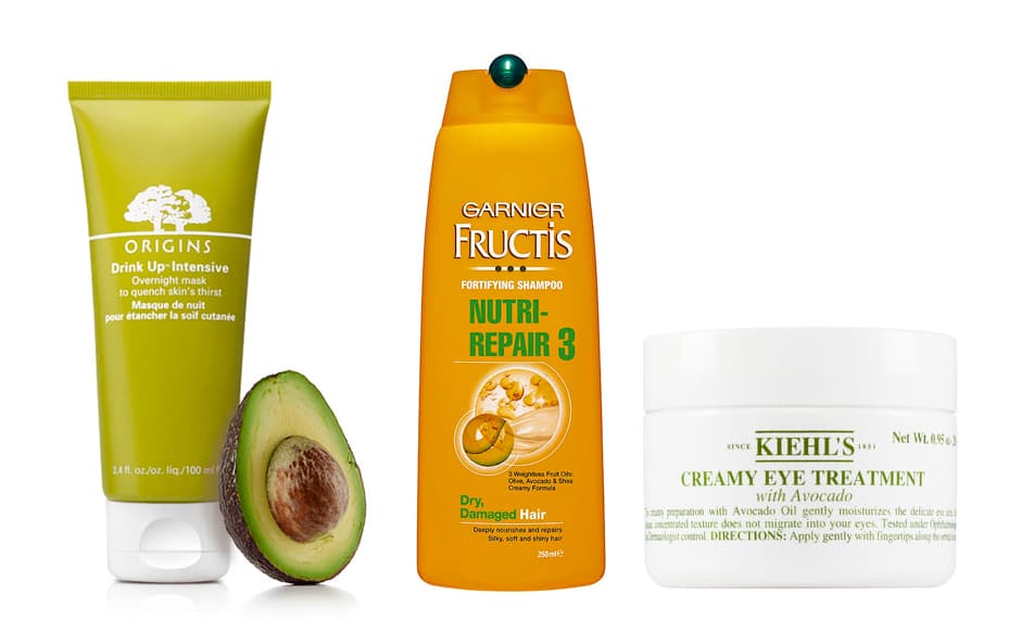 Además de su alto contenido de vitaminas A, D y E el aguacate es un excelente hidratante, humectante, emoliente y antiinflamatorio. Pero también tiene gran capacidad para penetrar la piel y estimular la producción de colágeno. 
<br>Productos que contienen este ingrediente: 
<a href=" https://www.origins.com/product/15346/11647/skincare/treat/face-masks/Drink-Up-Intensive/Overnight-Mask-to-Quench-Skins-Thirst">Origins</a>, Drink Up Intensive, mascarilla para la piel; 
<a href="http://www.garnierusa.com/products/haircare/marvelous-oils/treatment/marvelous-oil-deep-nourish.aspx">Fructis Oil Repair 3</a>, Shampoo;
<a href="http://www.kiehls.com/creamy-eye-treatment-with-avocado/258.html?dwvar_258_size=0.95%20fl.%20oz.%20Jar"> Kielh’s</a> , Creamy Eye Treatment, tratamiento para los ojos.
<br>