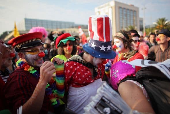 Las manifestaciones convocadas también para este miércoles son apenas las primeras de una serie de actos de protesta que las organizaciones activistas han planeado en paralelo a la sexta cumbre del G20, que se celebrará en Cannes el próximo jueves y viernes.