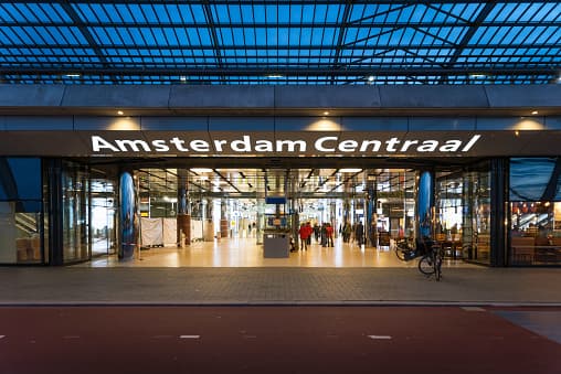 Foto de archivo del exterior de la Estación Central de Ámsterdam, lugar del suceso.