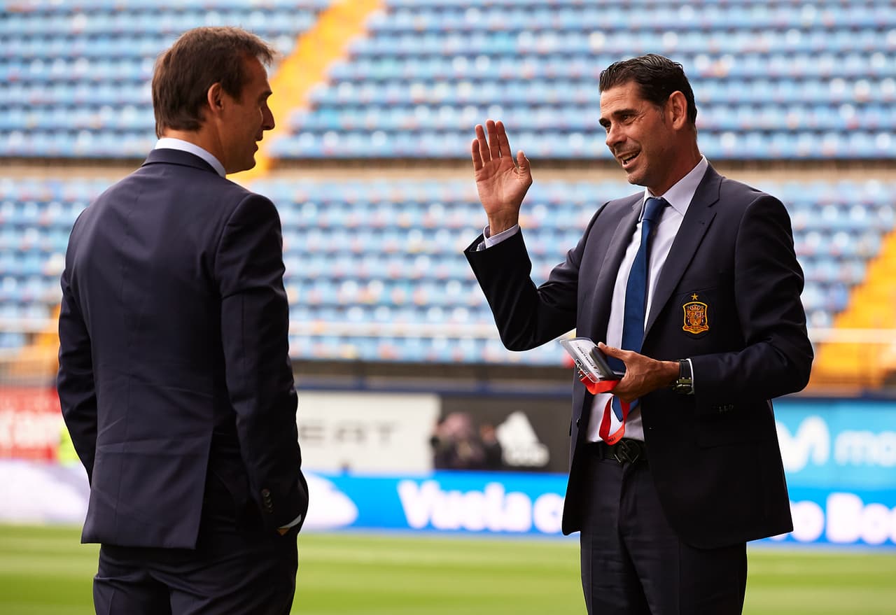 Hierro salió del Oviedo y volvió a tener cercanía como directivo en España, lo que le permitió compartir con su excompañero de selección, Julen Lopetegui, que salió como técnico de 'La Roja'.