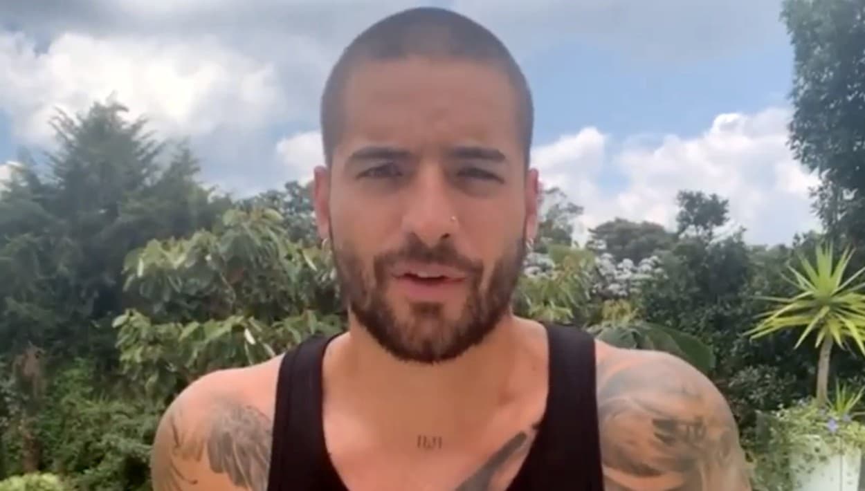 Desde Colombia, Maluma se unió a la transmisión dedicando el tema 'Carnaval'.