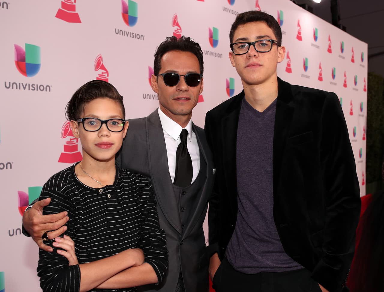 Marc Anthony con sus hijos