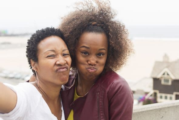 Si eres demasiado enamoradiza: mujeres. El problema de tener amigos varones, es que muchas veces las cosas no están claras.
