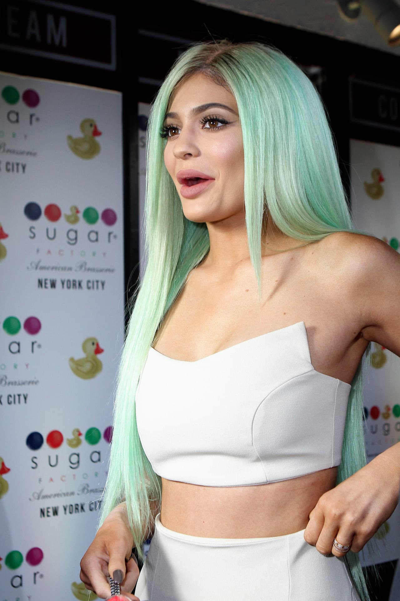 Kylie Jenner sorprendió con nuevo look