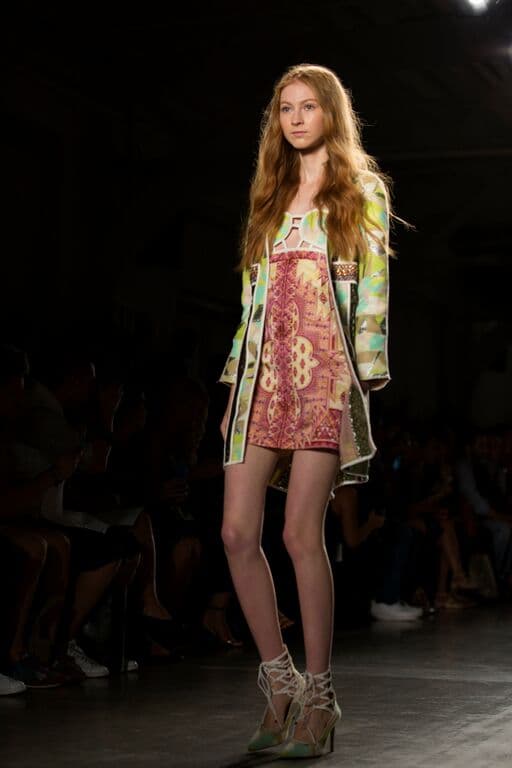 La firma de Custo Dalmau decidió titular a su nueva colección “Slow”. Diseñador Custo Barcelona. NYFW, Spring/Summer 2016 - 11/09/2015