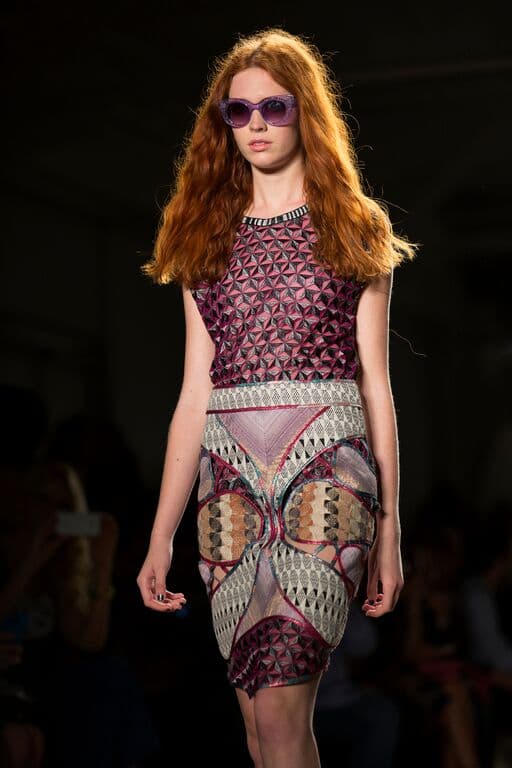 “Queremos ir contracorriente al fast-fashion, con piezas únicas que en el conjunto de la colección lanzan un mensaje de que somos creativos pero con mucha calidad” señaló el muy orgullos diseñador Custo al explicar su colección. Diseñador Custo Barcelona. NYFW, Spring/Summer 2016 - 11/09/2015