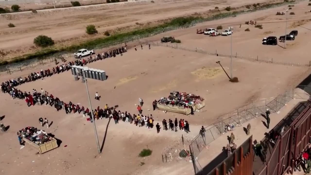 Nueva regla del DHS restringe permiso de trabajo a nuevos solicitantes de asilo en EEUU: abogado explica