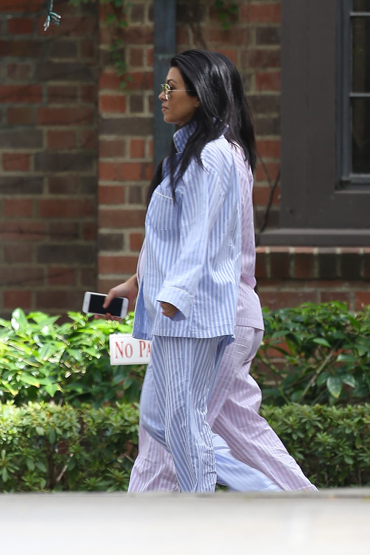 Todas las invitadas llegaron en pijamas.