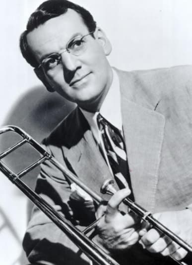 La muerte de Glenn Miller fue una de las más extrañas, pues su avión simplemente desapareció.