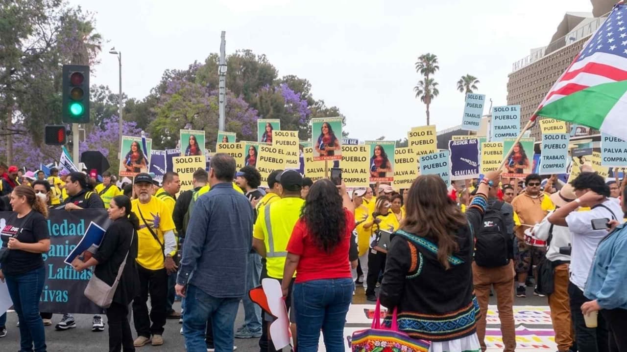 Manifestaciones 1 de mayo | Comienzan en Los Ángeles, entre música y mensajes en pancartas