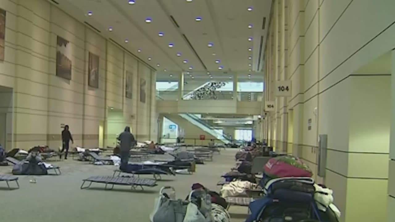 Arizonenses pueden convertirse en voluntarios virtuales para ayudar a los texanos necesitados