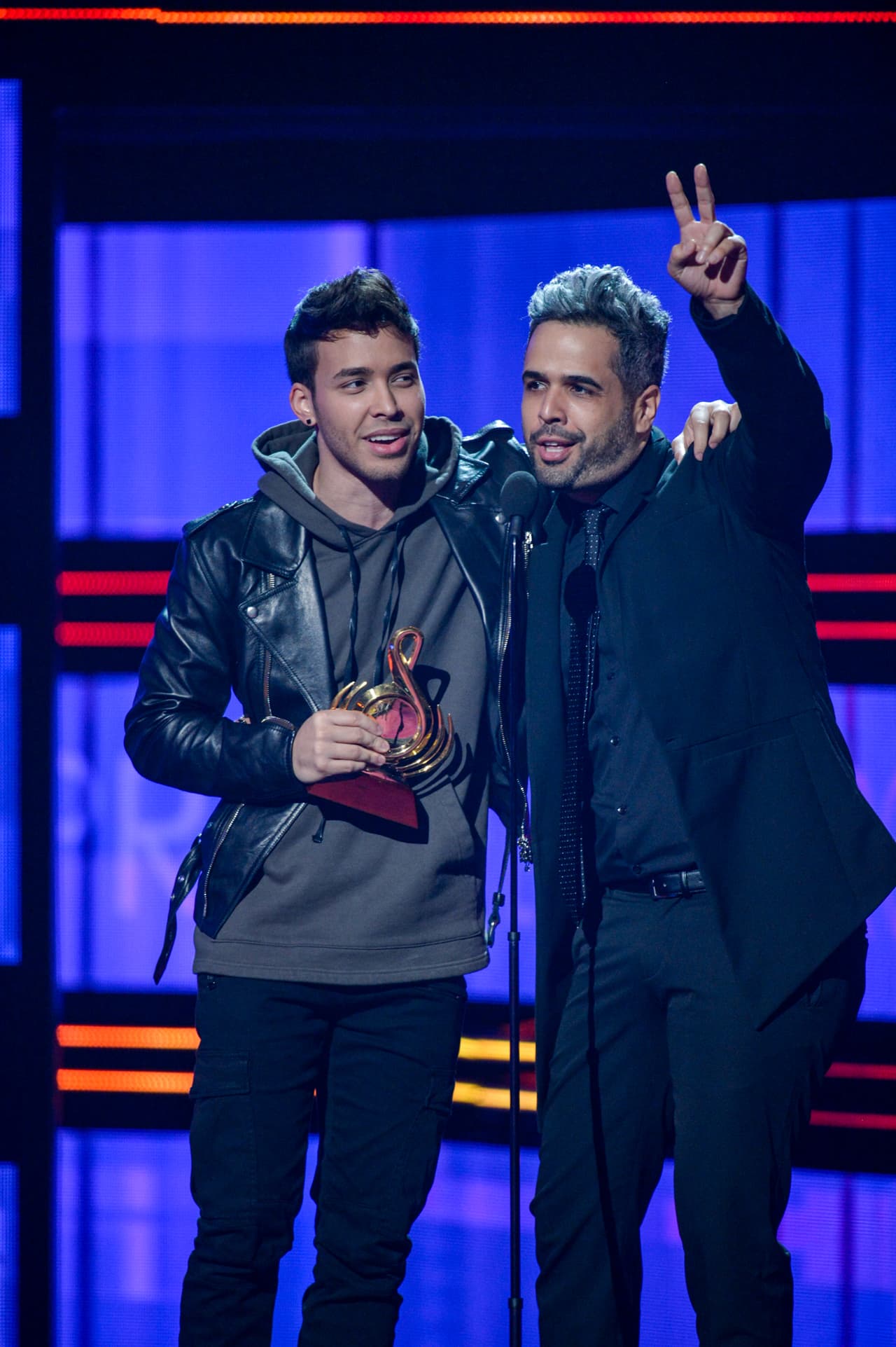 El exitoso cantante de bachata volvió a hacer historia sobre este escenario.