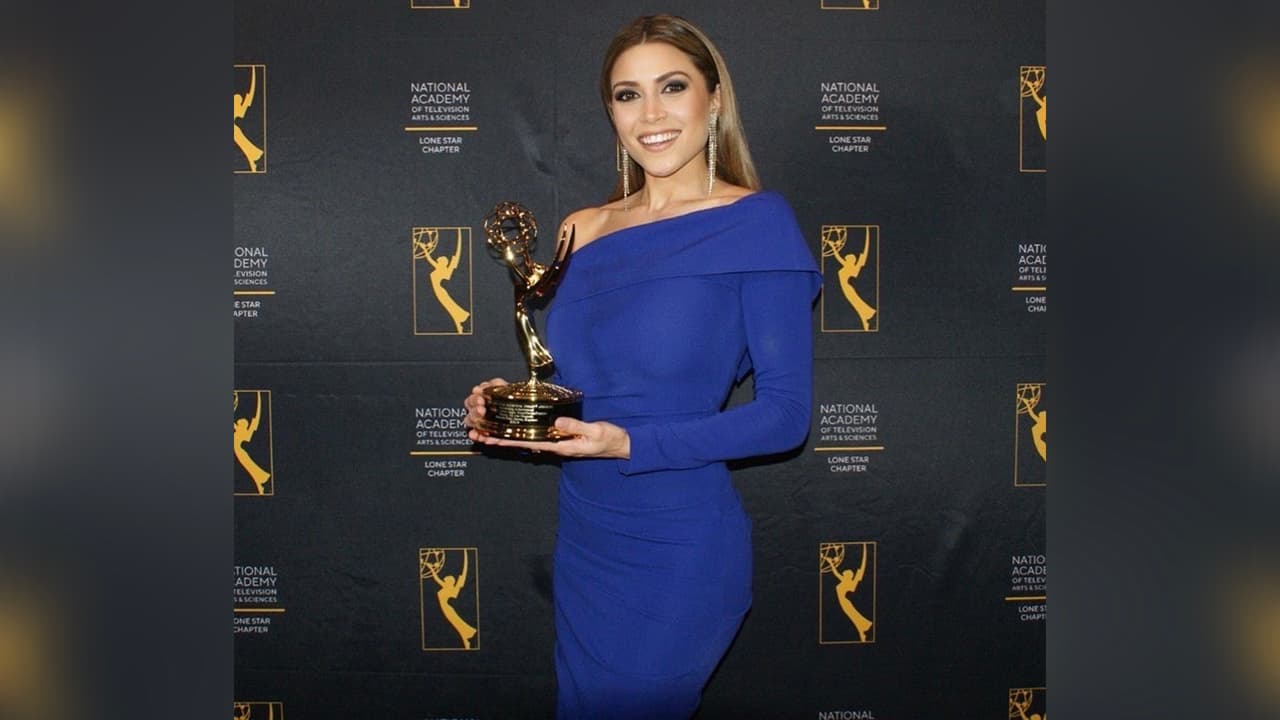 Marcela Pérez Barros, presentadora de los noticieros estelares de las 5 y de las 10, ganó su tercer premio Emmy.