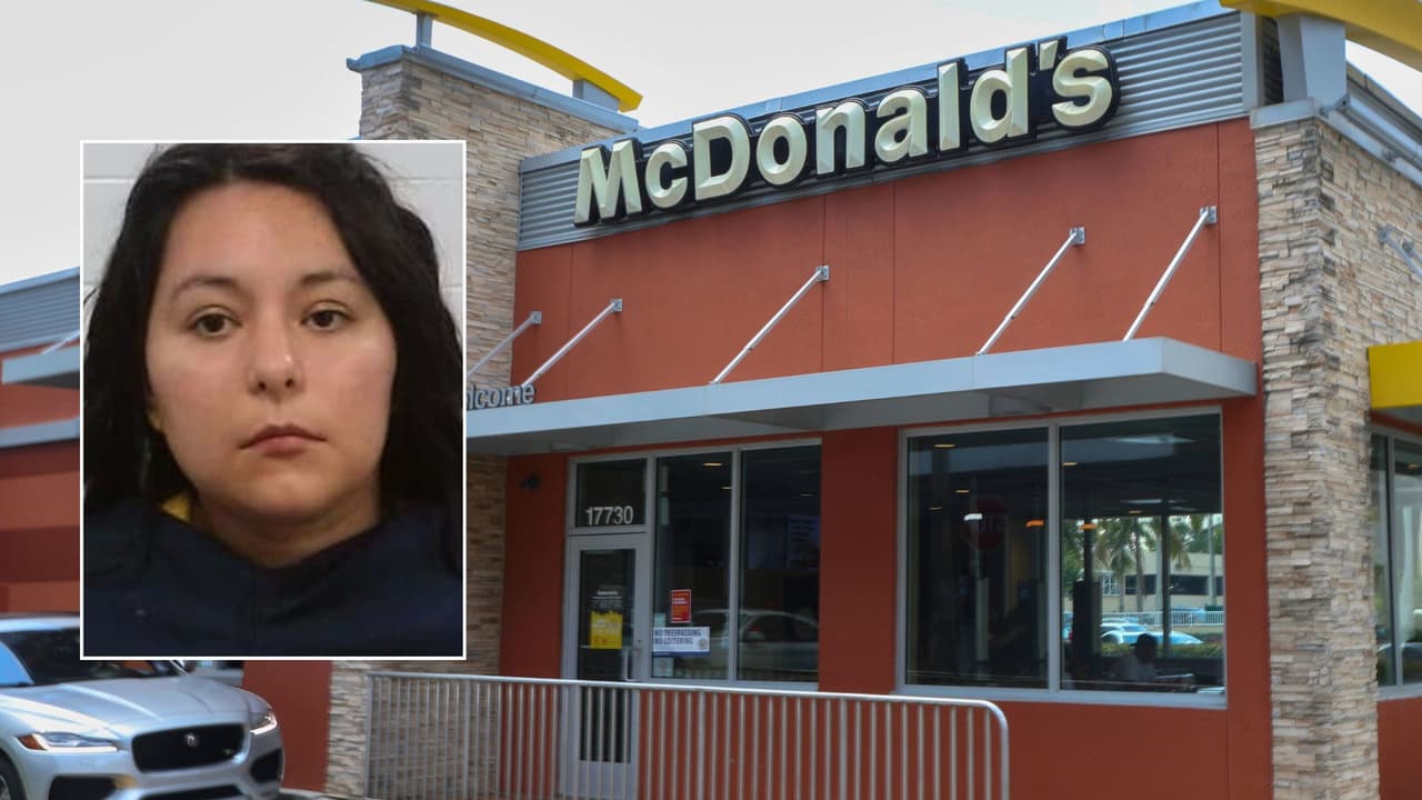 Vanessa Esquivel enfrenta cargos de asesinato por la muerte de su bebé de un año y medio en Frisco, Texas. Los detectives dicen tener evidencia de cómo la mujer fue a un McDonald’s antes de llevar a su bebé a urgencias, a donde llegó ya sin signos vitales. Entra 
<a href="https://www.univision.com/local/dallas-kuvn/local/dallas-kuvn/frisco-mcdonals-madre-bebe-muerte-fotos" target="_blank">aquí para ver la historia completa</a>.