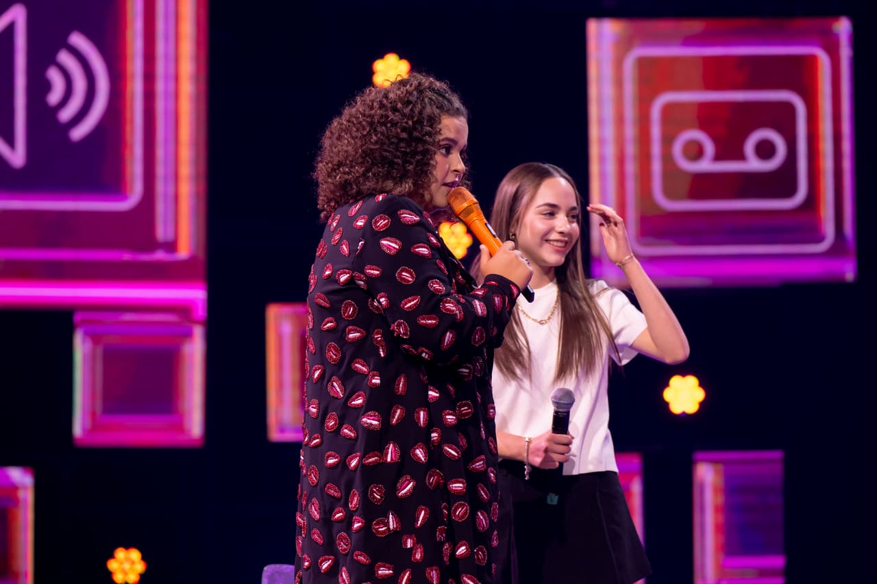 En el capítulo 7, Lucerito Mijares hizo realidad el sueño de su fan Cordelia al interpretar junto a ella 'Defying Gravity', del musical 'Wicked'.