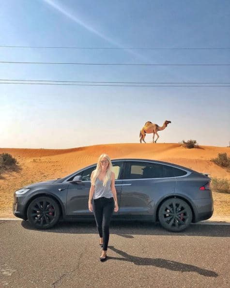 También reserva emociones para manejar vehículos eléctricos, como esta 
<b>Tesla Model X, </b>el cual a pesar de ser una SUV tiene prestaciones de deportivo. La Model X logra una aceleración de 0 a 60 mph en 2.9 segundos.