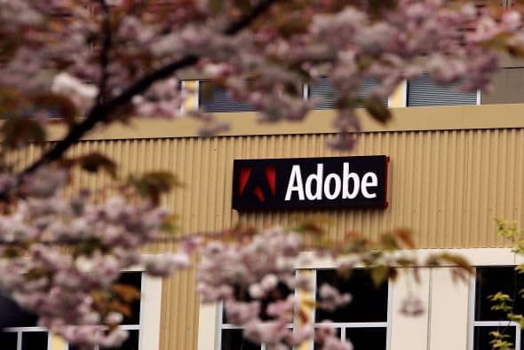 4. ADOBE. Esta productora de software, calificada con 4.2 por los miembros de su equipo, paga a un científico en computación unos 110,716 dólares anuales en Estados Unidos.