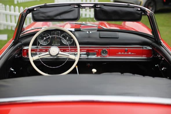 El evento anual Salón Privé en su noveno año se ha convertido en un evento popular para los amantes de autos. También llamado The Luxury and Supercar Show. Este año el evento será más grande y mejor que los años anteriores. Primero que nada el evento de tres días se realizará en un espacio de 200 acres de Syon Park, la casa en Londres del Duque de Northumberland. En este evento se pueden encontrar algunos de los autos más lujosos y exclusivos del mundo. El Salón Privé se ha convertido en algo así como el Pebble Beach de Inglaterra, donde los coleccionistas presumen sus joyas más preciadas.