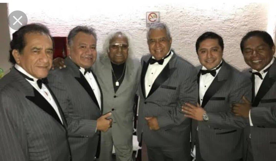 Este padecimiento, además de otras complicaciones de salud, terminaron con la vida del 
<a href="https://www.univision.com/radio/raul-brindis/jose-bustos-pionero-de-la-original-sonora-santanera-se-encuentra-en-grave-estado-de-salud-video">cantante</a>.