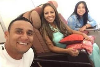 Keylor Navas y su ‘selfie’ rumbo a Madrid