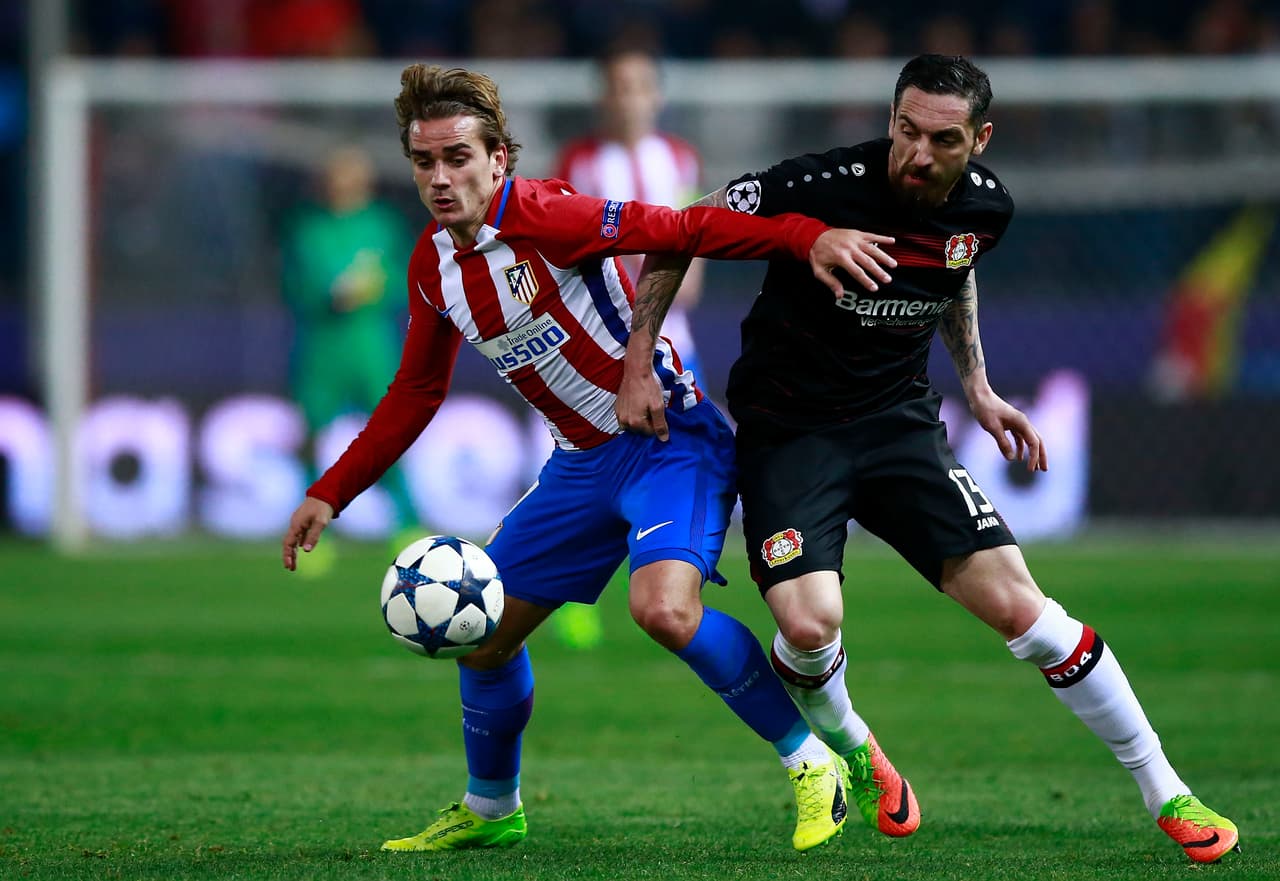 Leverkusen y 'Chicharito' no pasan del cero ante Atlético y quedan eliminados