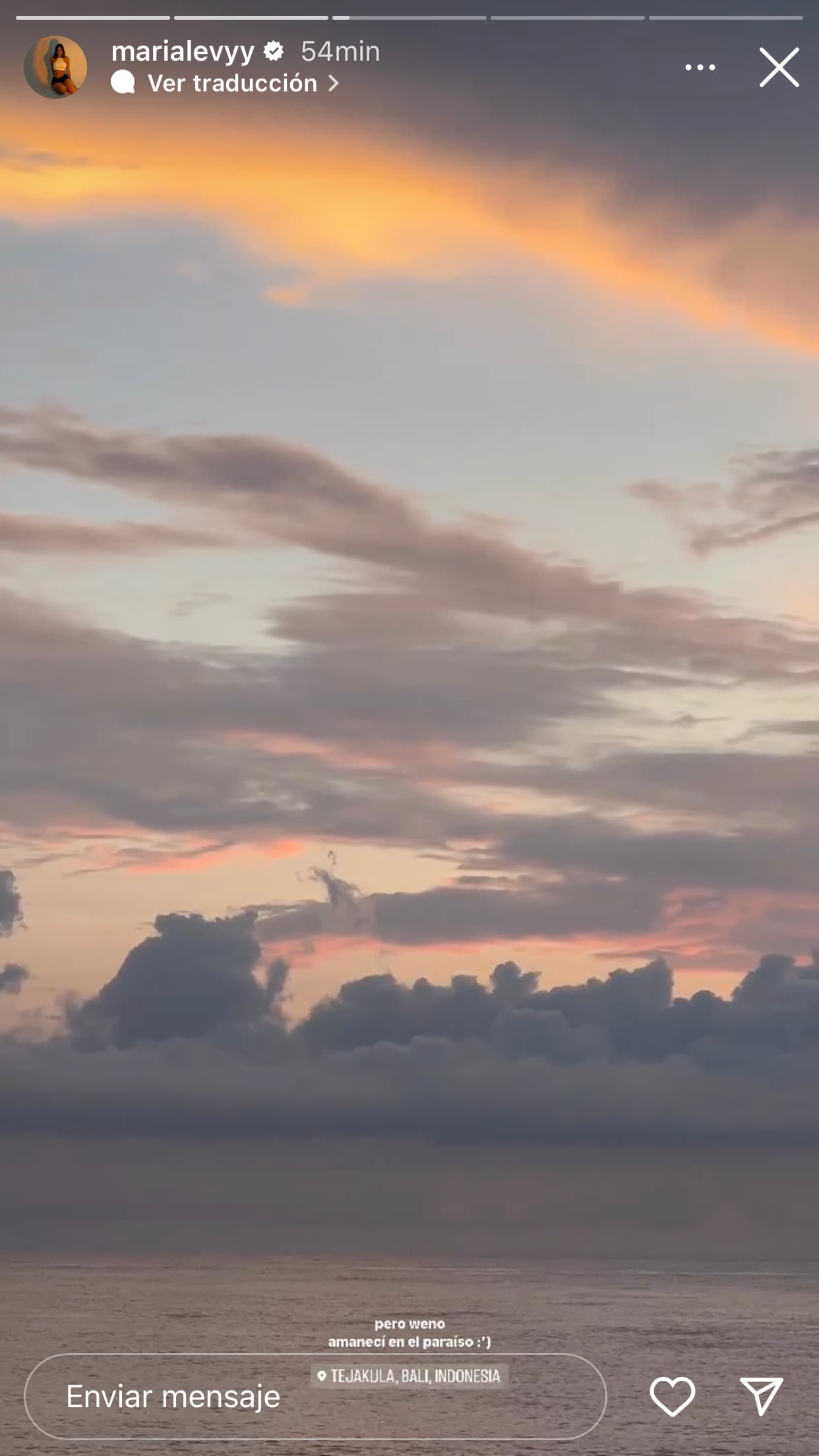 Aunque este incidente la ha puesto al borde de la desesperación, María Levy no ha dejado de valorar el entorno en el que ahora se encuentra: 
<b>"Amanecí en el paraíso"</b>, escribió junto a esta foto. 
<br>