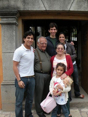 "El cielo está de fiesta tras la llegada un gran ser humano", dijo Maity sobre su partida.