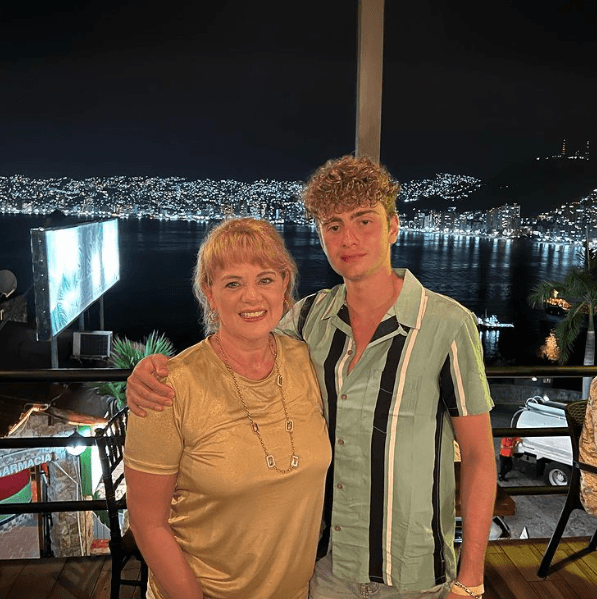 De hecho, la actriz admitió que "totalmente" ha notado cambios en su hijo ante lo que se viene con eso. 
<br>