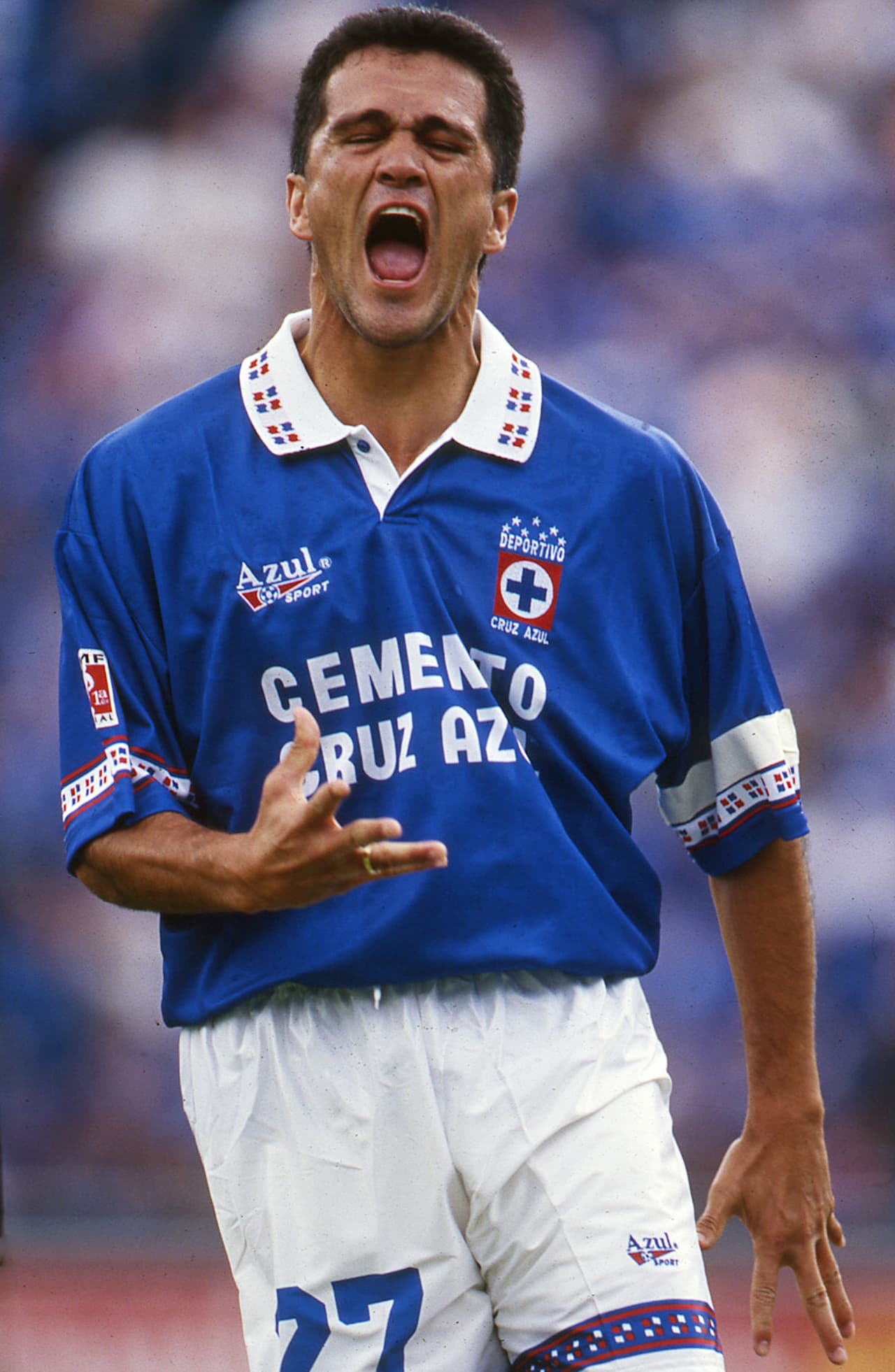 Cruz Azul - Carlos Hermosillo - 169 goles.