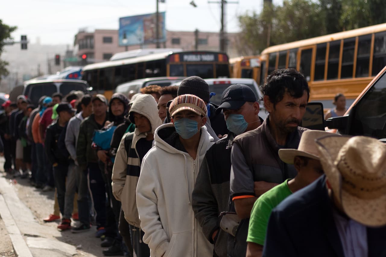 Migrants from poor Central American countries -mostly Hondurans- moving towards the United States in hopes of a better life, are seen after arriving to Tijuana, Mexico, on November 13, 2018. - US Defence Secretary Jim Mattis said Tuesday he will visit the US-Mexico border, where thousands of active-duty soldiers have been deployed to help border police prepare for the arrival of a "caravan" of migrants. (Photo by Guillermo Arias / AFP) (Photo credit should read GUILLERMO ARIAS/AFP/Getty Images)
