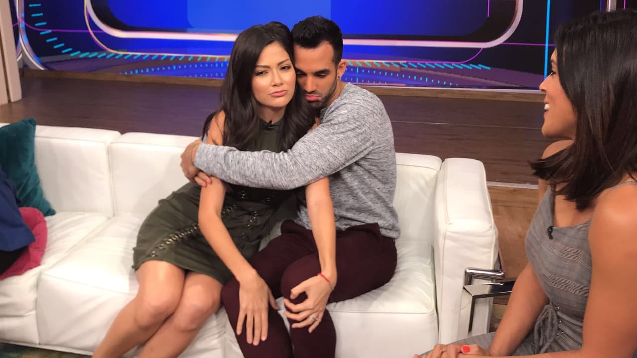 Y así vimos a Ana Patricia despedirse detrás de cámaras, todos ellos conforman la gran familia de Mira Quién Baila.