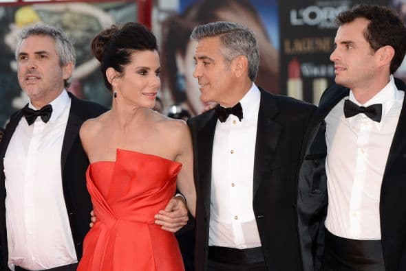 El gran año de Cuarón en la entrega del Oscar vino en 2014, cuando su película 'Gravity', co-escrita con su hijo Jonás Cuarón Elizondo y protagonizada por George Clooney y Sandra Bullock, recibió 10 nominaciones, entre ellas: mejor película, mejor director, mejor actriz, mejor fotografía y mejores efectos visuales.