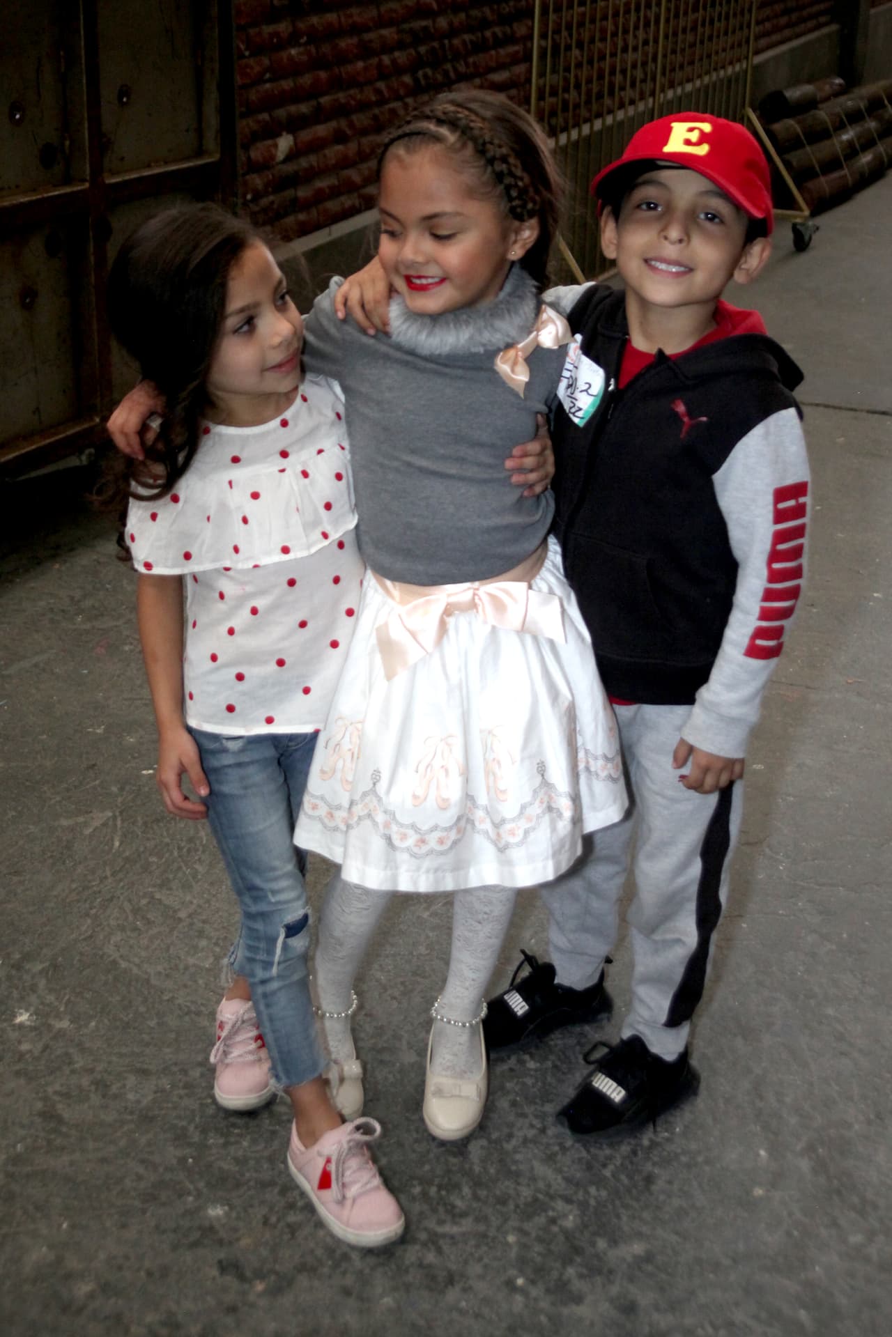 En esta imagen podemos ver a mini Vero, Rafaela y mini Miguel Bosé.