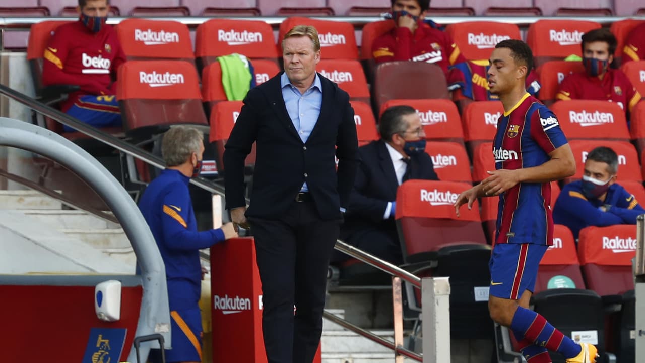 Koeman podría ser suspendido hasta 12 juegos por críticar al VAR