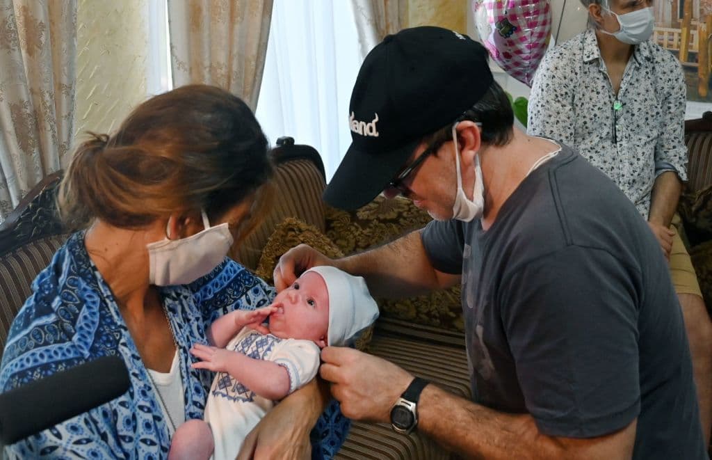 Las agencias de subrogación
<b>son una 'industria' floreciente en Ucrania desde hace algunos años. </b>Biotexcom, la que entregó los bebés esta semana, es la más grandes en su tipo.
<br>