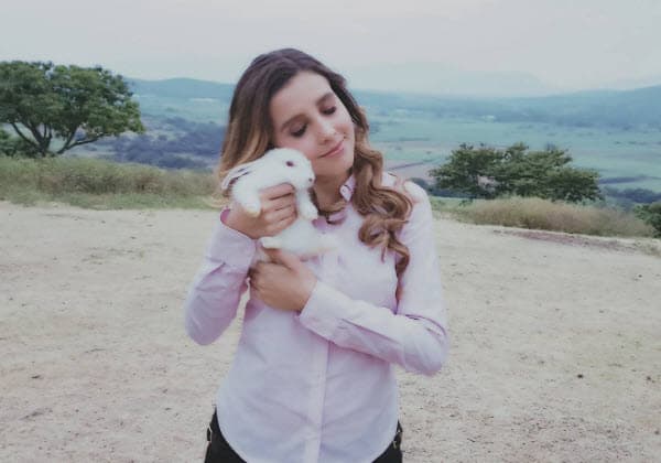 <b><a href="http://www.univision.com/temas/paulina-goto">Paulina Goto</a></b> tiene una personalidad tierna dentro y fuera de los melodramas, sin embargo sorprendió a sus fans con unas fotografías sin ropa.